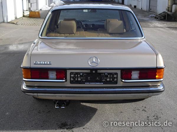 W123 V8 500 E Heck Mercedes-Benz W123 500 E Heckansicht